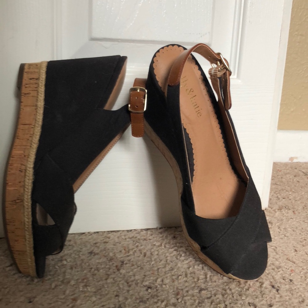 Kelly & Katie black wedges